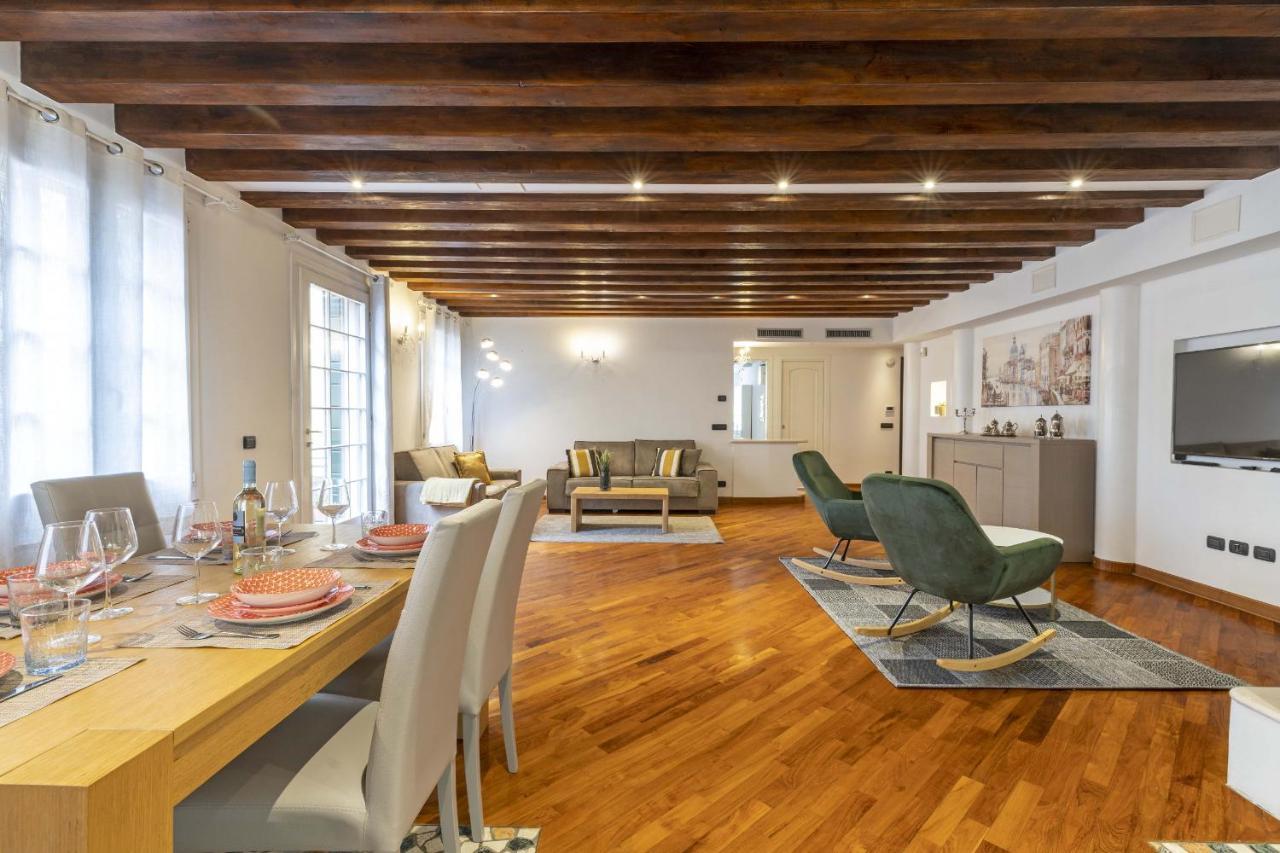 Tolentini Canal View & Terrace By Wonderful Italy 威尼斯 外观 照片